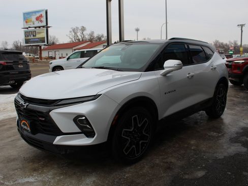 Certified 2024 Chevrolet Blazer RS w/ Driver Confidence II Package image 10