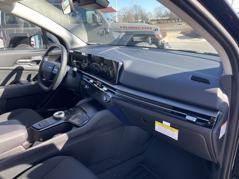 New 2026 Kia Sportage LX image 29
