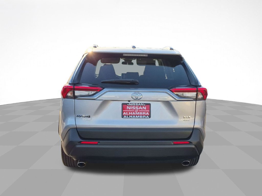 Used 2024 Toyota RAV4 XLE AWD/4WD image 6