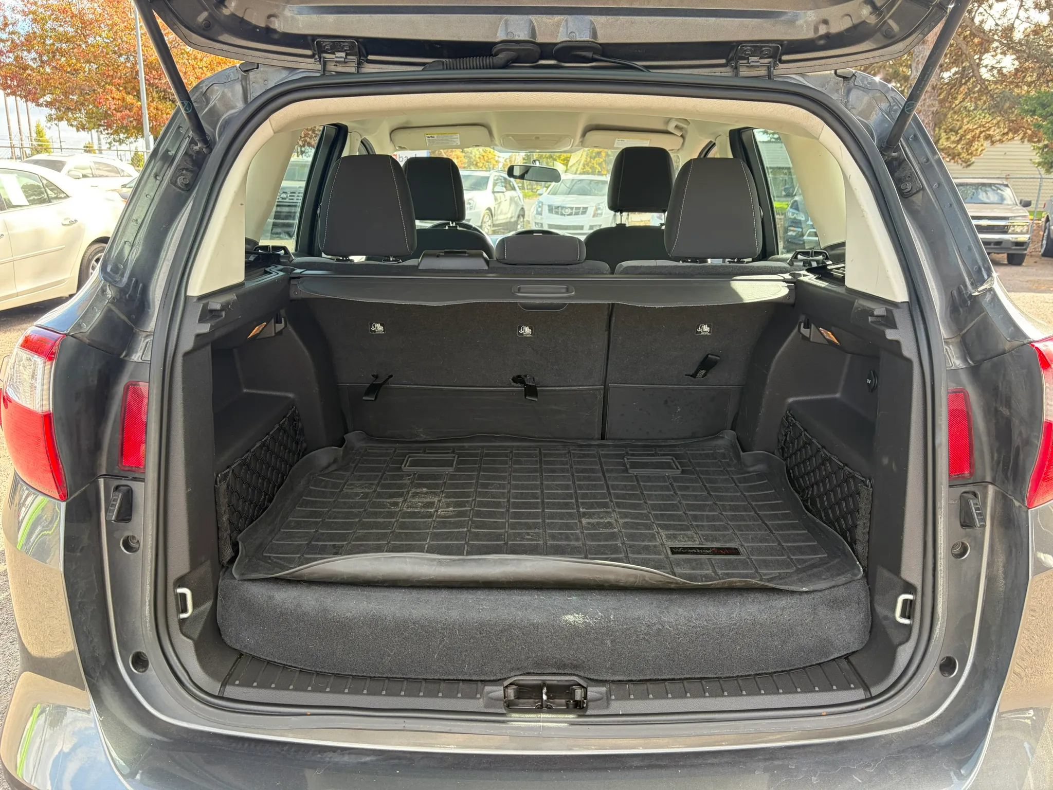 Used 2015 Ford C-MAX SE w/ Winter Package FWD image 13