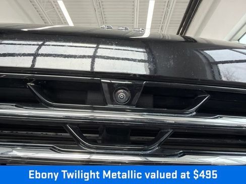 Used 2025 Buick Enclave Preferred AWD/4WD image 3