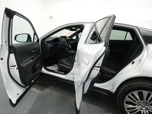 Used 2023 Toyota Venza Limited AWD/4WD image 22