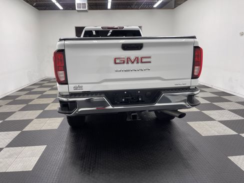 Used 2021 GMC Sierra 2500 SLE w/ SLE Value Package; AWD/4WD image 3