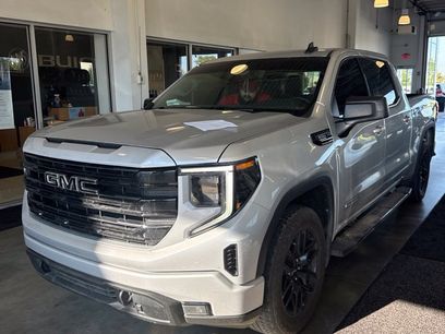 Used 2022 GMC Sierra 1500 Elevation w/ LPO, Elevation Black Package