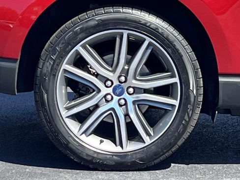 Used 2020 Ford Edge Titanium image 30