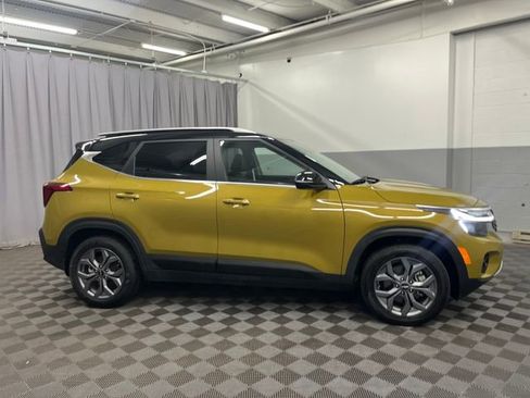 Certified 2024 Kia Seltos S image 4