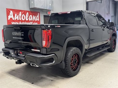 Used 2024 GMC Sierra 1500 Elevation w/ LPO, Elevation Black Package AWD/4WD image 8