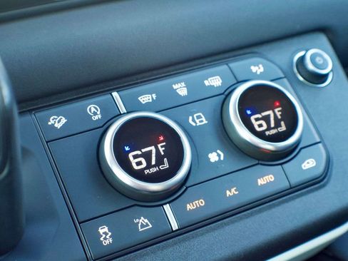 Used 2021 Land Rover Defender 90 S image 31