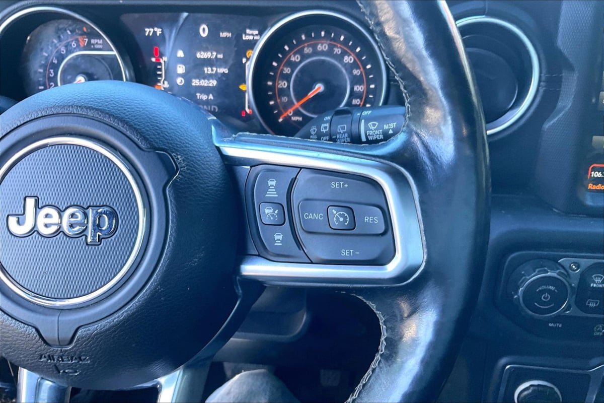 Used 2019 Jeep Wrangler Unlimited Sahara w/ Quick Order Package 24M Moab AWD/4WD image 18