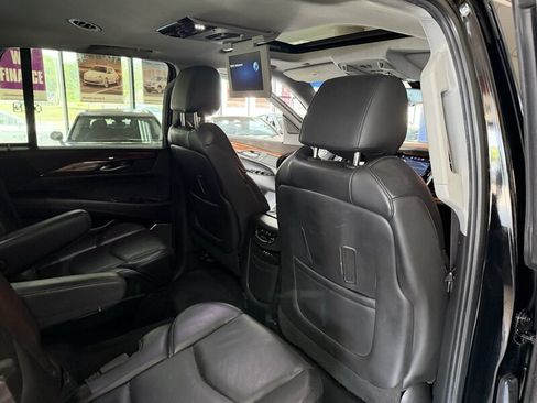 Used 2015 Cadillac Escalade Premium AWD/4WD image 25