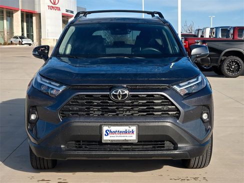 Used 2025 Toyota RAV4 XLE Premium image 8