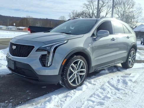 Used 2023 Cadillac XT4 Sport image 2