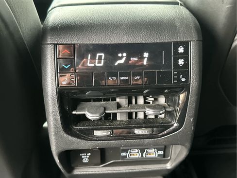 Used 2023 Jeep Grand Cherokee L Overland AWD/4WD image 47