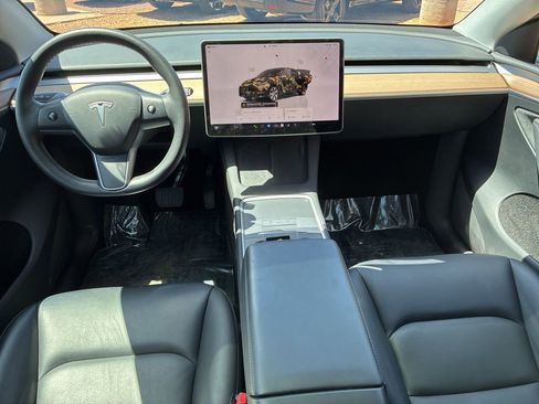 Used 2023 Tesla Model Y Long Range AWD/4WD image 19