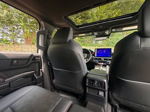 Used 2025 Toyota 4Runner TRD Pro AWD/4WD image 32