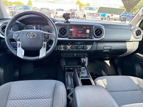Used 2023 Toyota Tacoma SR5 w/ Technology Package AWD/4WD image 5