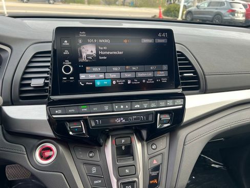 Used 2025 Honda Odyssey Sport-L image 43