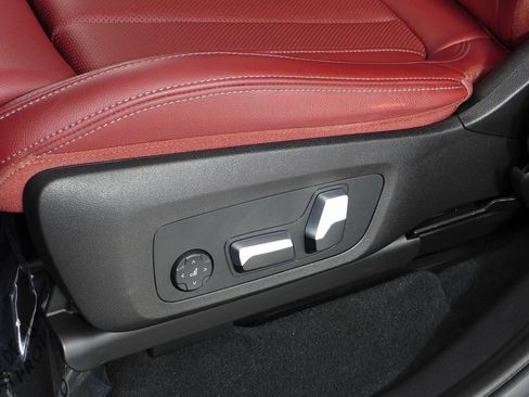 Used 2023 BMW X3 sDrive30i w/ Convenience Package RWD image 23