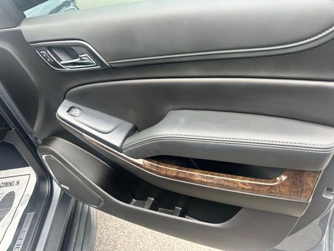 Used 2019 Chevrolet Tahoe LT image 11