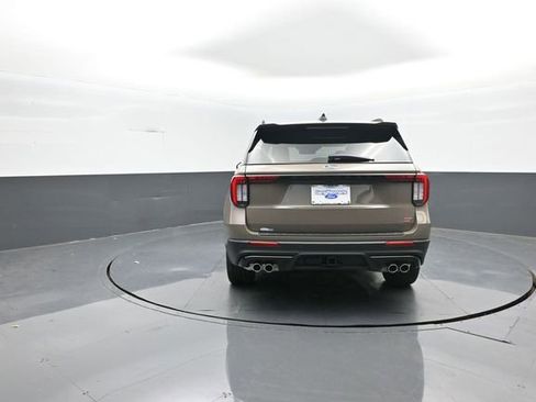 New 2026 Ford Explorer ST w/ Sun And Sound Package image 6