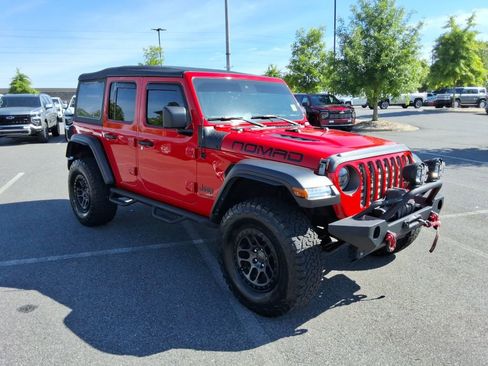 Used 2022 Jeep Wrangler Unlimited Rubicon w/ Xtreme Recon 35" Tire Package AWD/4WD image 3