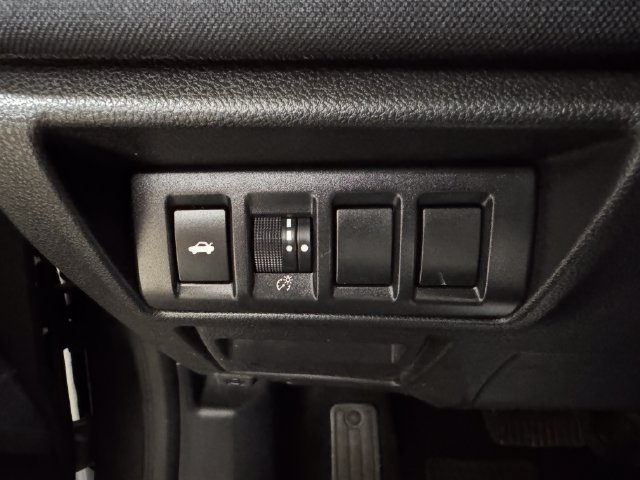 Used 2020 Subaru Legacy Premium AWD/4WD image 10