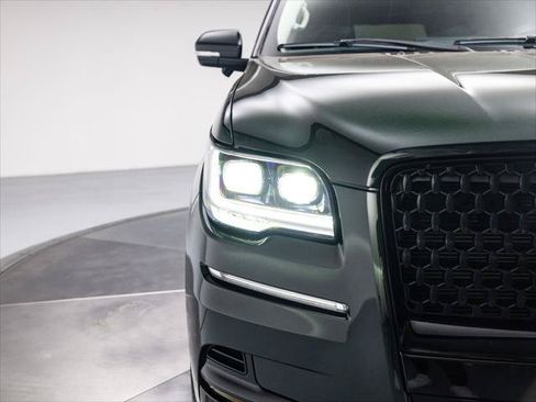 New 2023 Lincoln Navigator L Black Label AWD/4WD image 10