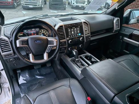 Used 2017 Ford F150 Platinum w/ Equipment Group 701A Luxury image 20