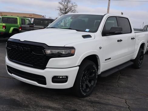 New 2026 RAM 1500 4x4 Crew Cab image 18