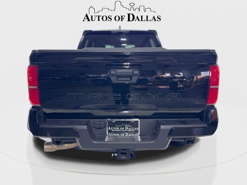 Used 2025 Toyota Tacoma TRD Off-Road image 7