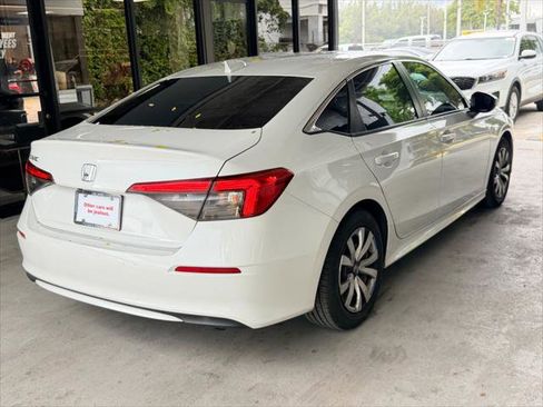 Used 2023 Honda Civic LX image 9