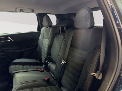 Used 2022 Mitsubishi Outlander SE AWD/4WD image 18