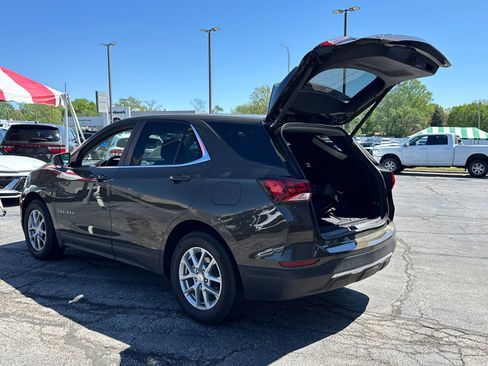 Used 2024 Chevrolet Equinox LT w/ LPO, Floor Liner Package FWD image 16