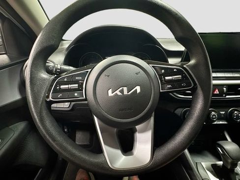 Used 2024 Kia Forte LXS w/ LXS Technology Package FWD image 11