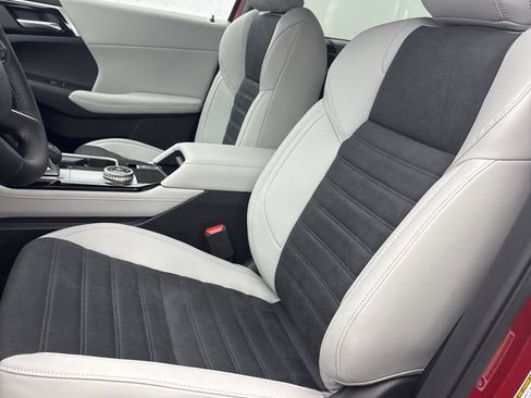 New 2025 Mitsubishi Outlander SE image 13