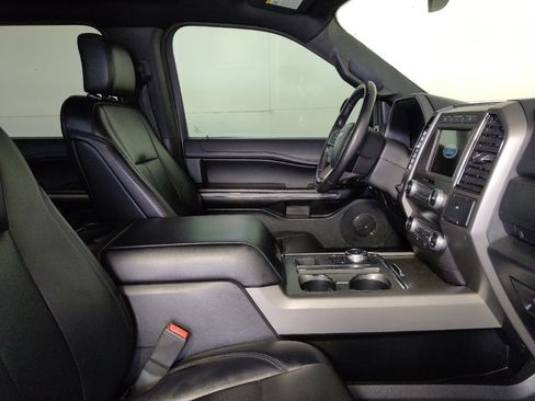 Used 2019 Ford Expedition XLT w/ Equipment Group 201A RWD image 21