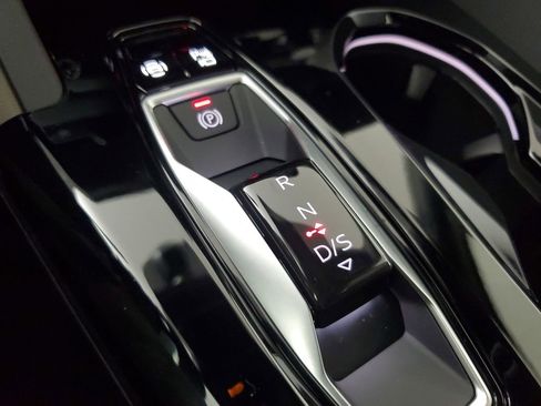 New 2025 Audi Q5 Premium Plus image 32