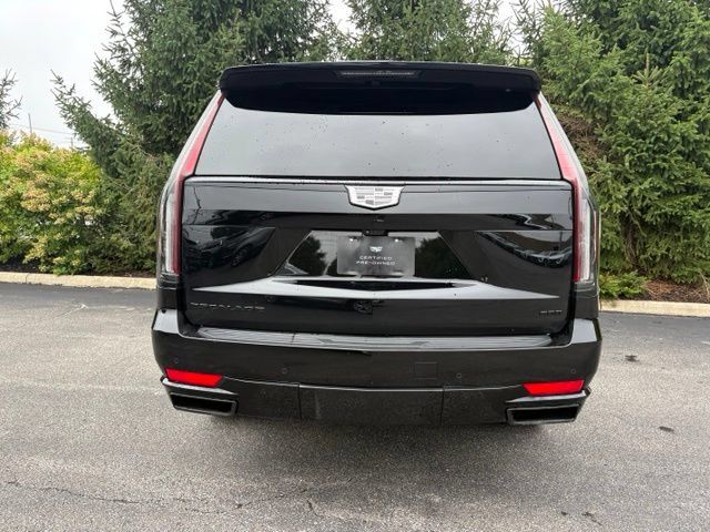 Certified 2024 Cadillac Escalade ESV Sport w/ LPO, ONYX Package AWD/4WD image 4