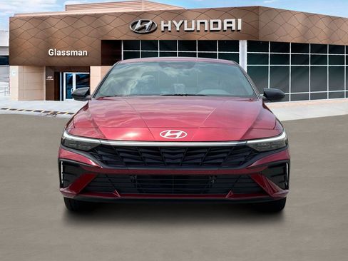 New 2025 Hyundai Elantra SEL image 12