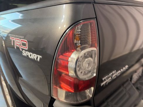 Used 2013 Toyota Tacoma PreRunner image 14