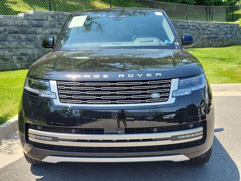 Used 2025 Land Rover Range Rover SE AWD/4WD image 8