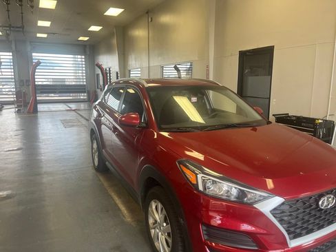 Used 2021 Hyundai Tucson Value FWD image 1