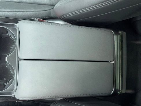 Used 2024 Land Rover Range Rover Velar S image 31