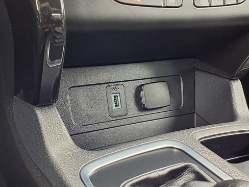 Used 2019 Ford Escape Titanium image 15