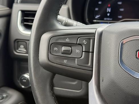 Used 2024 GMC Yukon XL SLT RWD image 25