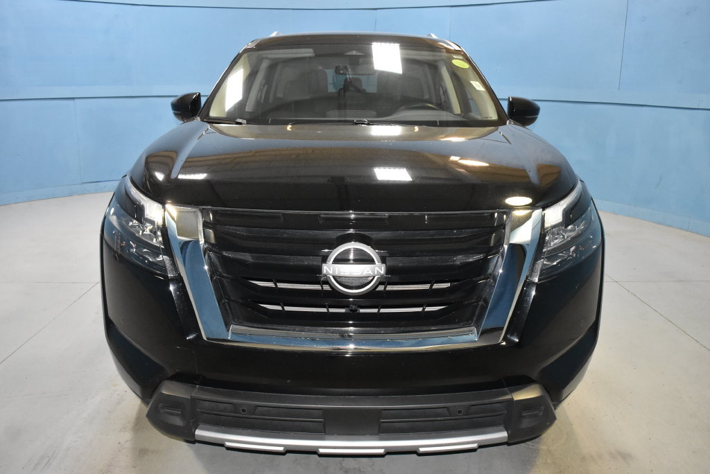 Used 2025 Nissan Pathfinder SL AWD/4WD image 26