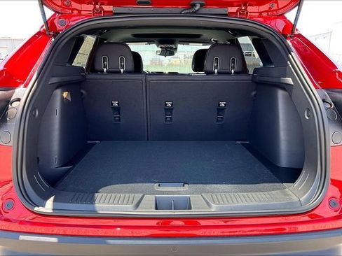 New 2026 Chevrolet Trax RS w/ Sunroof Package FWD image 15