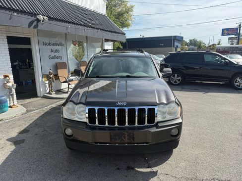 Used 2006 Jeep Grand Cherokee Limited image 2