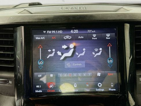 Used 2019 RAM 1500 Big Horn AWD/4WD image 16