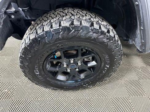 Used 2024 Jeep Wrangler Unlimited image 9